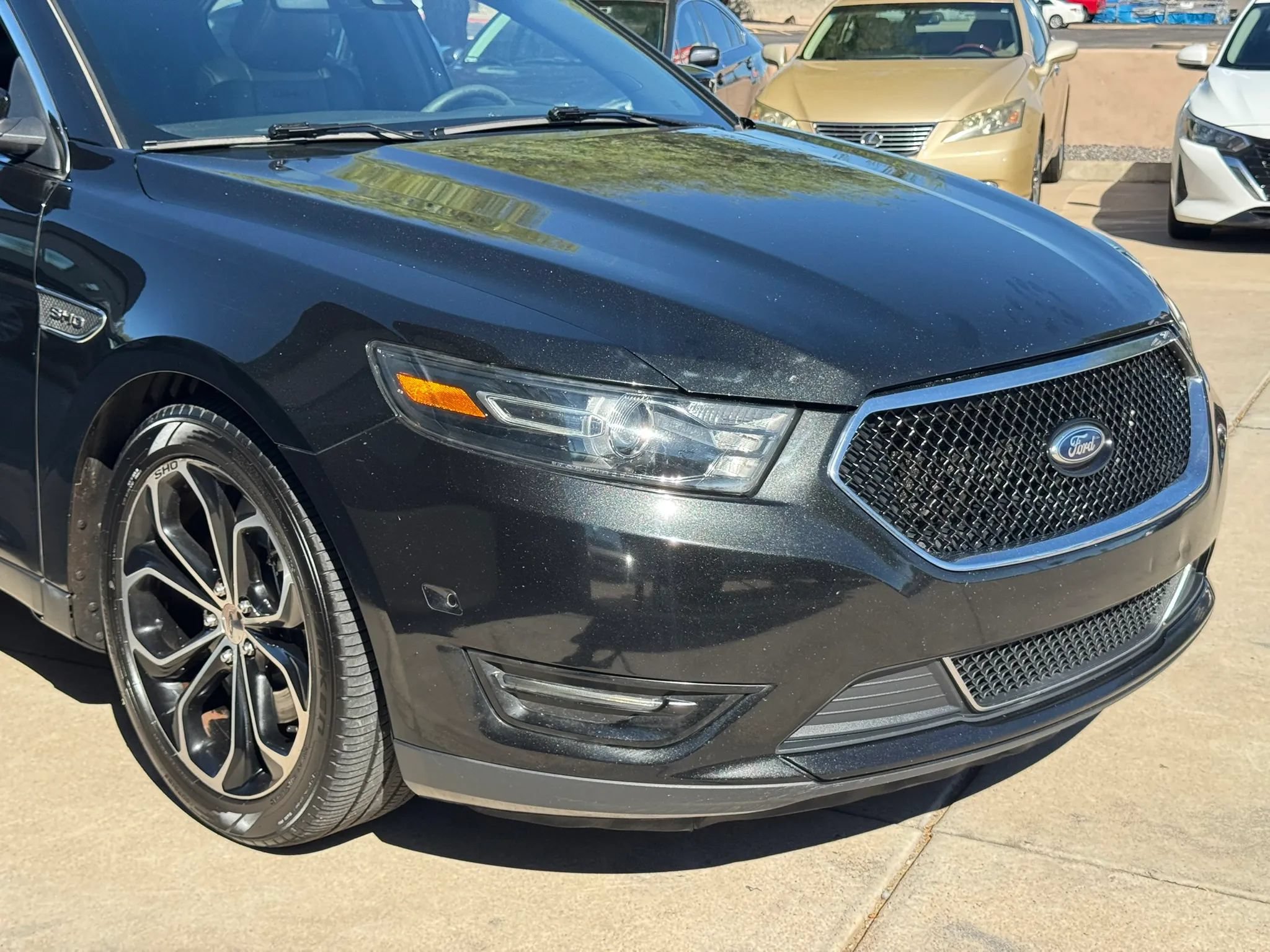 Used 2013 Ford Taurus SHO AWD/4WD image 28