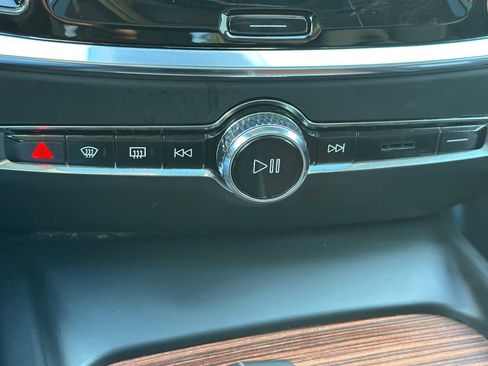 Certified 2024 Volvo V60 B5 Cross Country Plus image 29