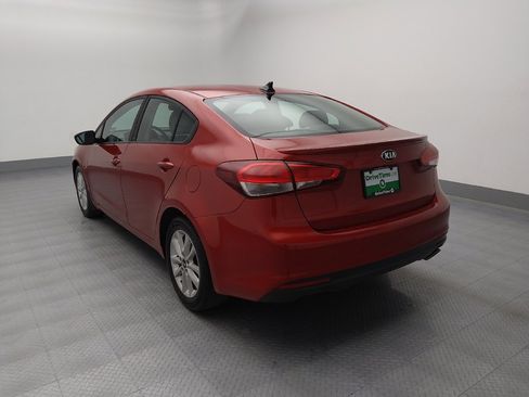Used 2017 Kia Forte S image 5