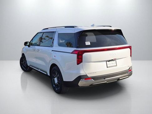 New 2026 Kia Carnival SX image 8
