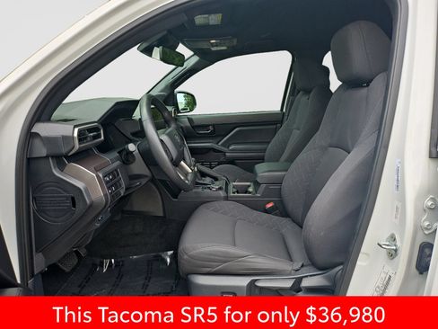 Used 2024 Toyota Tacoma SR5 AWD/4WD image 22