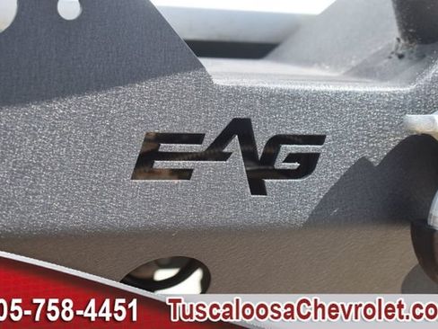 Used 2018 Jeep Wrangler Unlimited Sahara w/ Connectivity Group AWD/4WD image 5