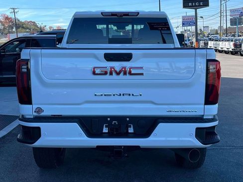 New 2026 GMC Sierra 2500 Denali w/ Denali Reserve Package AWD/4WD image 4