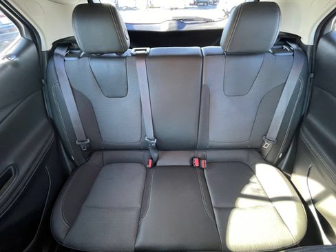 Used 2025 Buick Encore GX Preferred FWD image 38