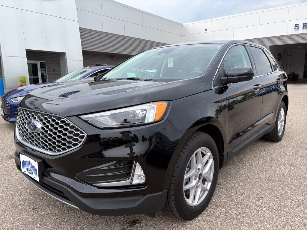 Used 2024 Ford Edge SEL w/ Convenience Package AWD/4WD image 2