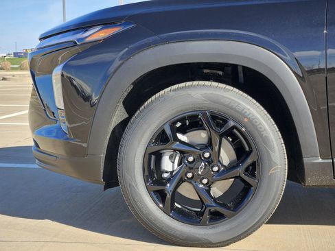 New 2026 Chevrolet Trax LT w/ Driver Confidence Package FWD image 12