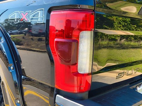 Used 2019 Ford F350 Lariat w/ Lariat Ultimate Package image 5