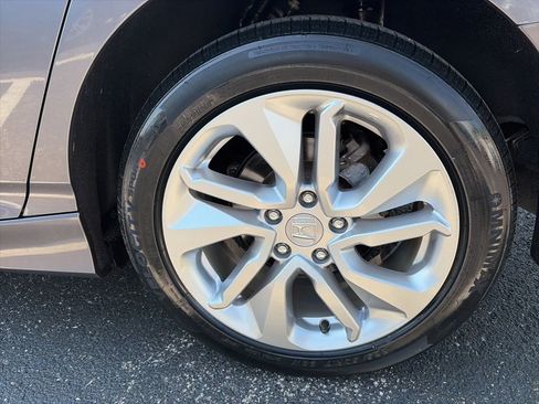 Used 2019 Honda Accord LX image 11