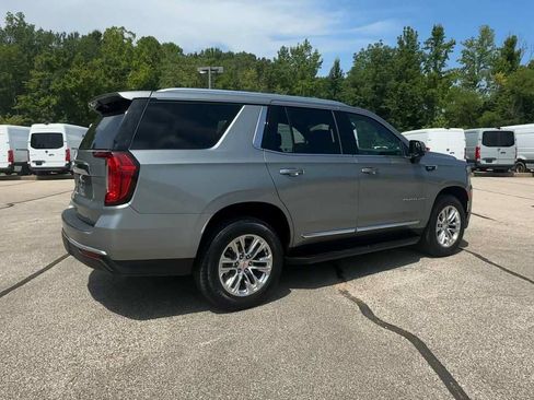 Used 2023 GMC Yukon SLT w/ SLT Luxury Package RWD image 8