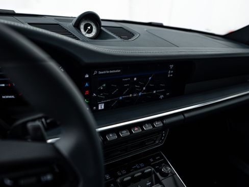 Used 2022 Porsche 911 Turbo S image 19