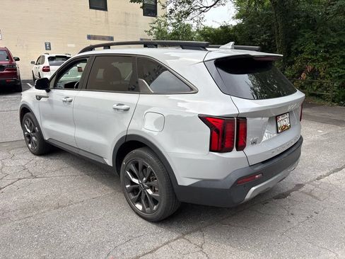 Certified 2022 Kia Sorento X-Line EX AWD/4WD image 5