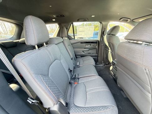 New 2026 Honda Pilot Sport image 23