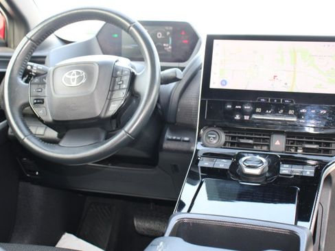 Used 2023 Toyota bZ4X XLE image 21