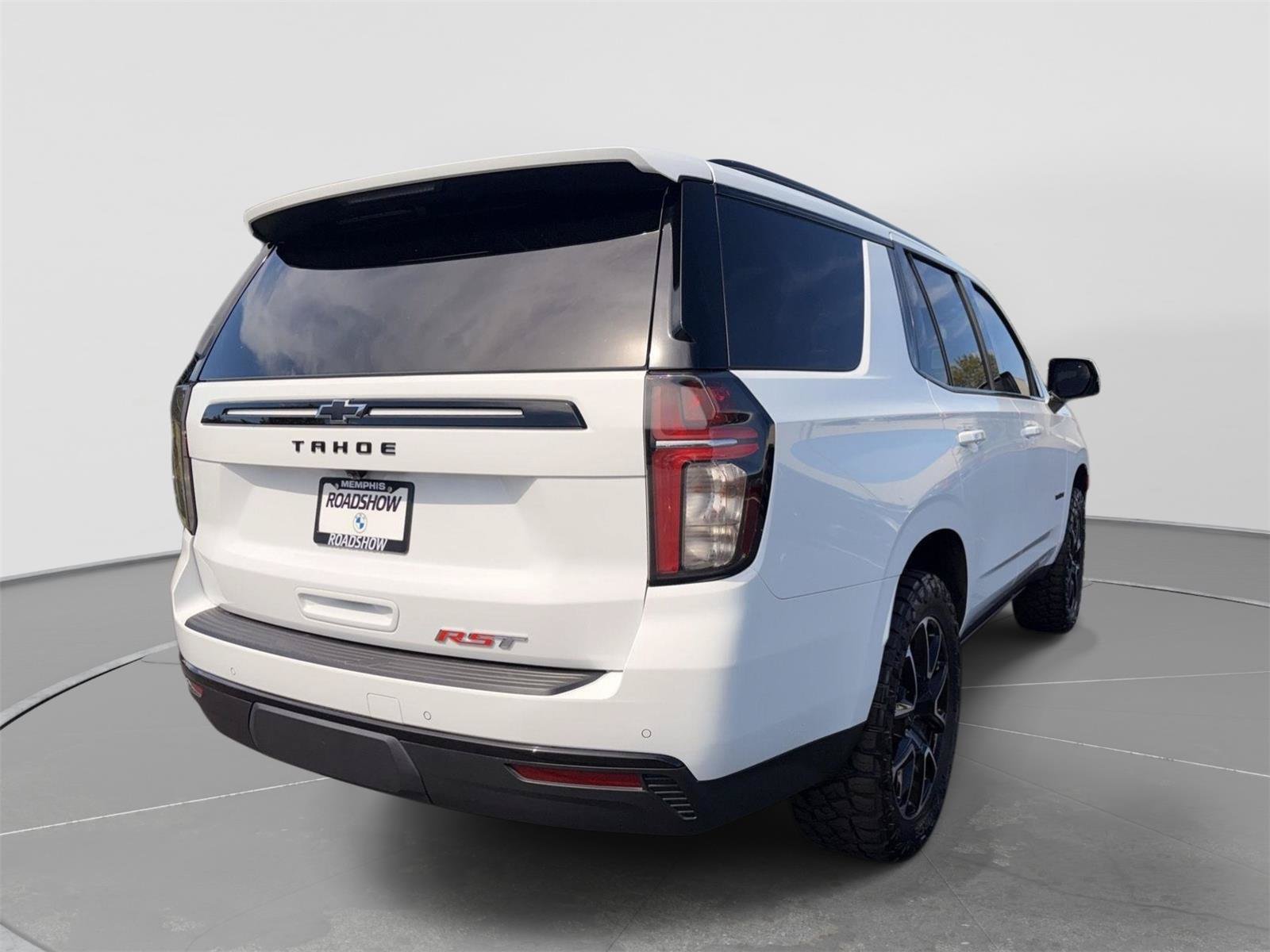 Used 2024 Chevrolet Tahoe RST w/ Luxury Package AWD/4WD image 5