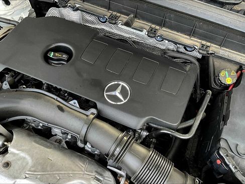 Certified 2023 Mercedes-Benz GLB 250 w/ Premium Package image 32