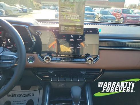New 2026 GMC Canyon AT4 w/ Nightfall Edition AWD/4WD image 11