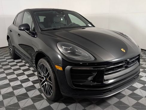 New 2026 Porsche Macan image 9