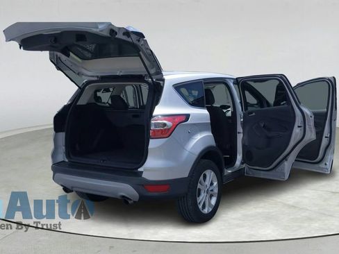 Used 2017 Ford Escape SE FWD image 15