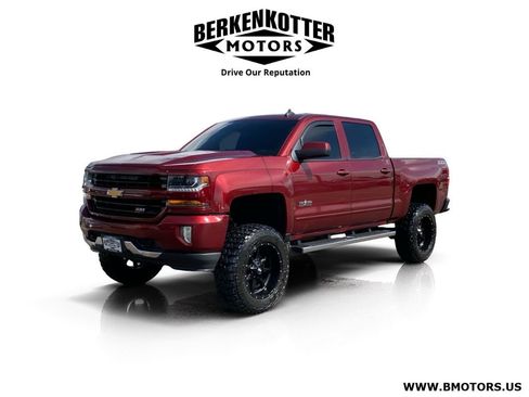 Used 2017 Chevrolet Silverado 1500 LT w/ Texas Edition AWD/4WD image 2