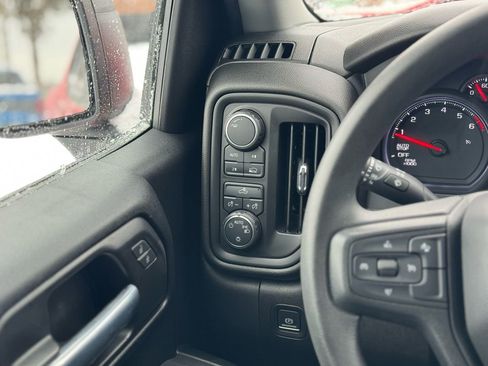 Used 2022 Chevrolet Silverado 1500 Custom image 19