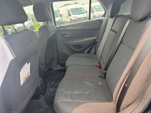 Used 2019 Chevrolet Trax LS FWD image 19