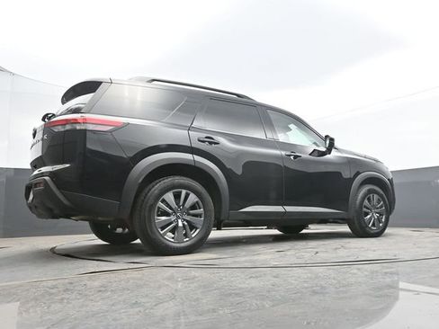 Used 2025 Nissan Pathfinder SV image 59