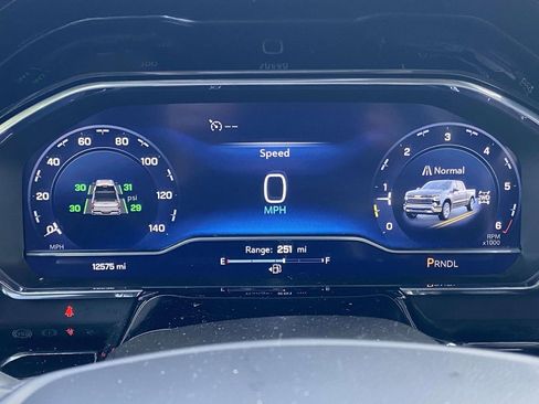 Used 2024 Chevrolet Silverado 1500 LT image 24