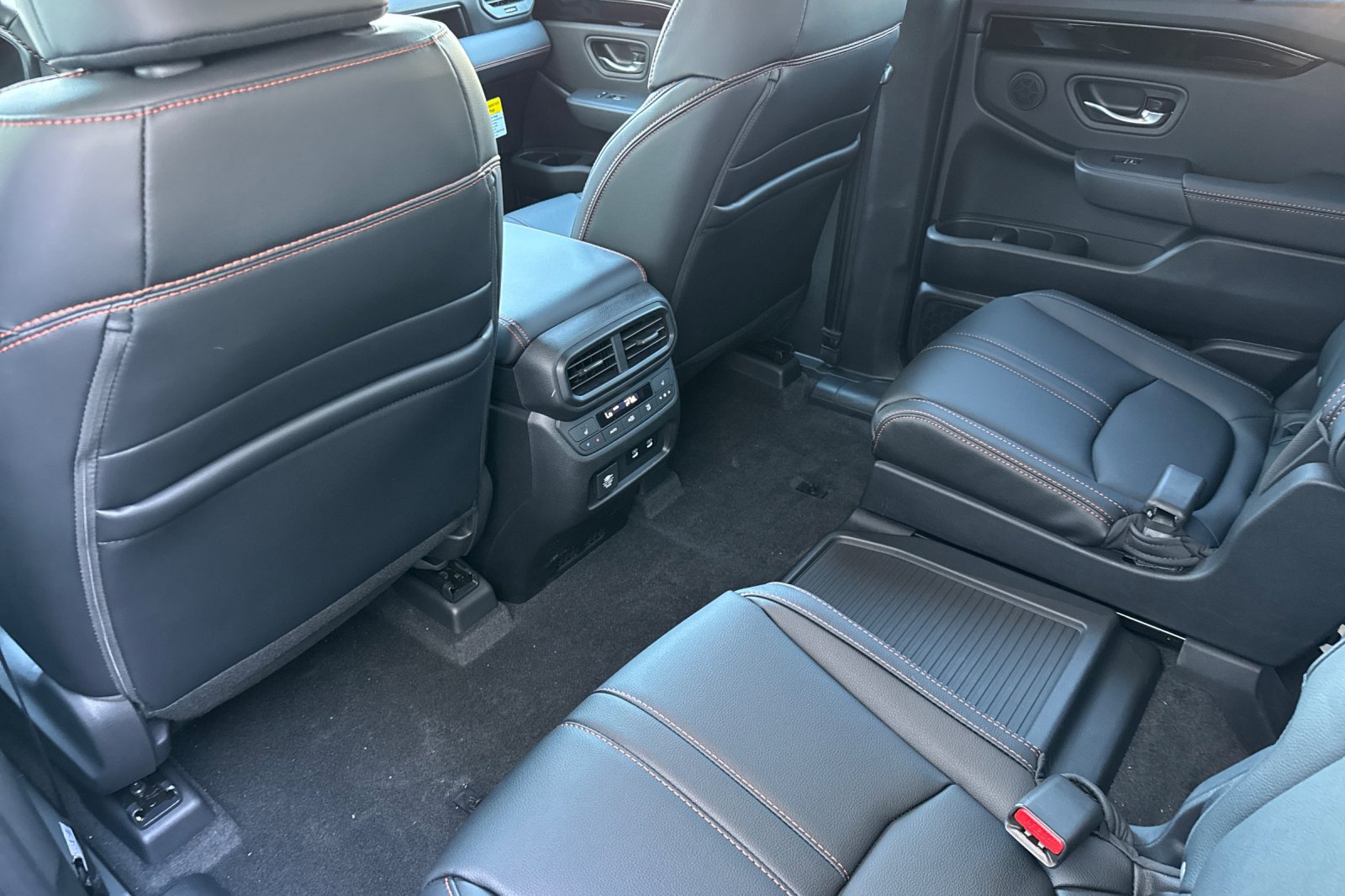 New 2026 Honda Pilot TrailSport image 13