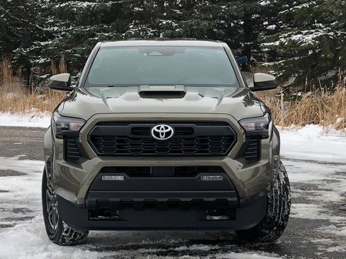 Used 2025 Toyota Tacoma TRD Sport image 29