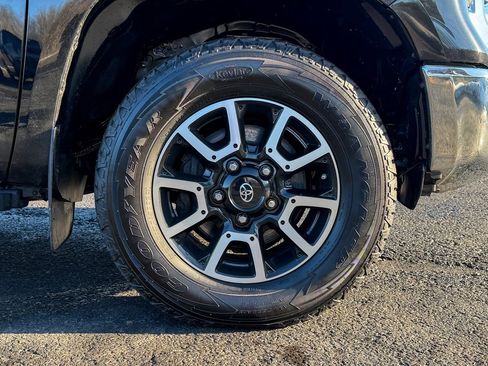 Used 2020 Toyota Tundra Limited w/ Limited Premium Package image 8