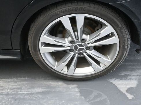 Used 2016 Mercedes-Benz E 350 4MATIC Sedan image 11