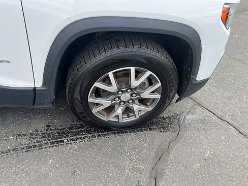 Used 2020 GMC Acadia SLE w/ Driver Convenience Package image 10