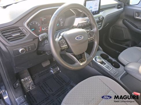 Used 2022 Ford Escape SE w/ Cold Weather Package AWD/4WD image 10