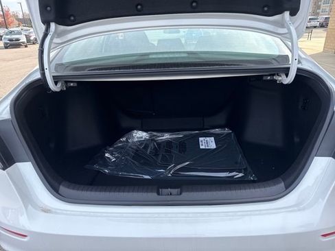 New 2025 Honda Accord SE image 17