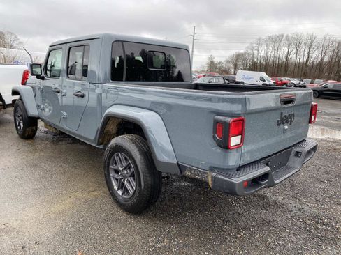 New 2026 Jeep Gladiator Sport image 3