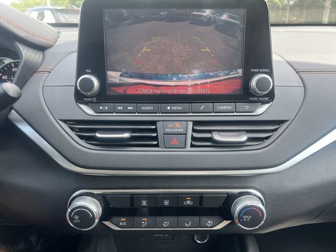 Certified 2021 Nissan Altima 2.5 SR FWD image 7