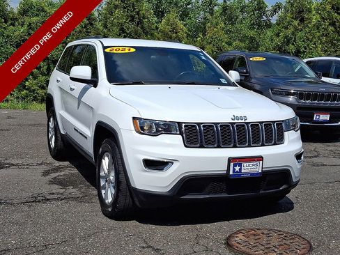 Certified 2021 Jeep Grand Cherokee Laredo image 2