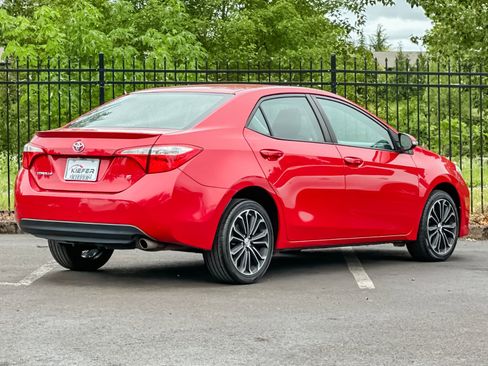 Used 2016 Toyota Corolla S FWD image 3