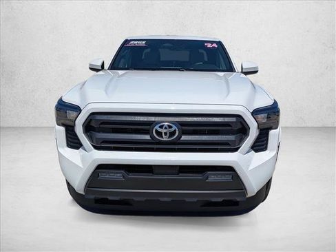 Certified 2024 Toyota Tacoma SR5 AWD/4WD image 2