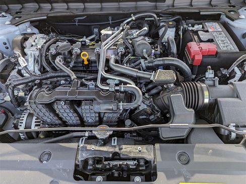 New 2025 Nissan Altima 2.5 SR image 10