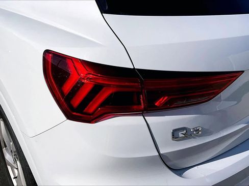 Used 2020 Audi Q3 2.0T Premium w/ Convenience Package image 28