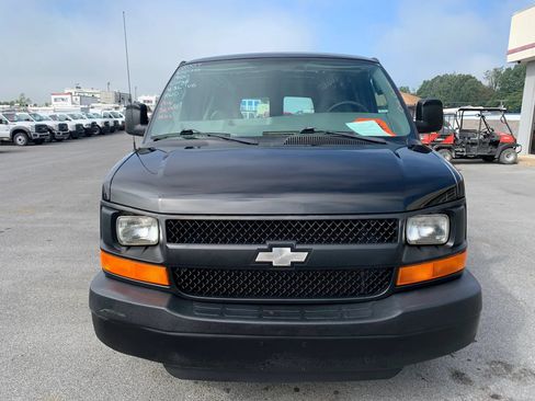 Used 2007 Chevrolet Express 1500 RWD image 2