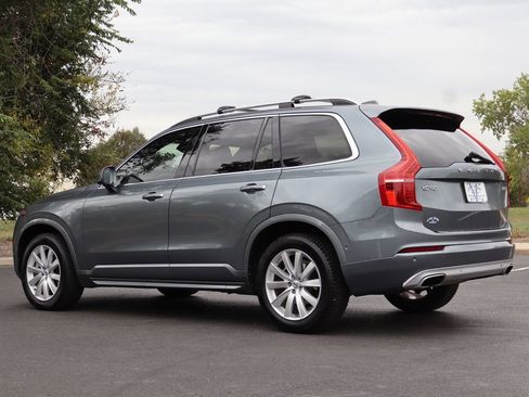 Used 2018 Volvo XC90 T6 Momentum w/ Convenience Package image 7