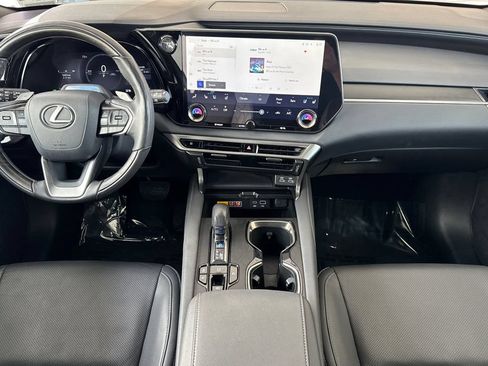 Used 2025 Lexus RX 350h w/ Convenience Package AWD/4WD image 4