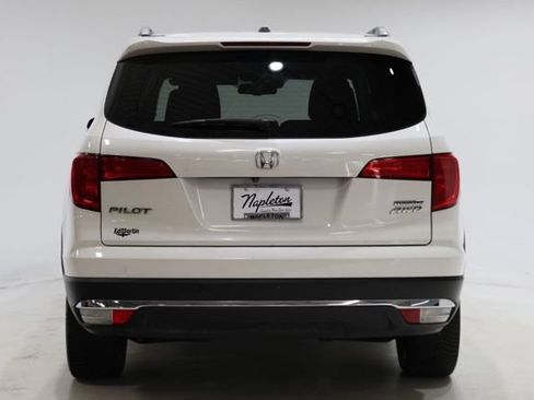 Used 2018 Honda Pilot Touring image 7