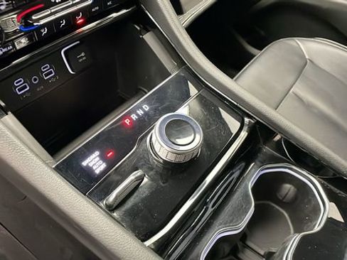 Used 2023 Jeep Grand Cherokee L Limited image 24