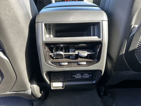 New 2025 Jeep Grand Cherokee Altitude image 35