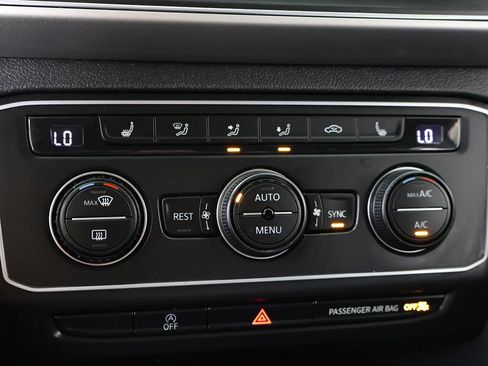 Used 2018 Volkswagen Atlas SE AWD/4WD image 51