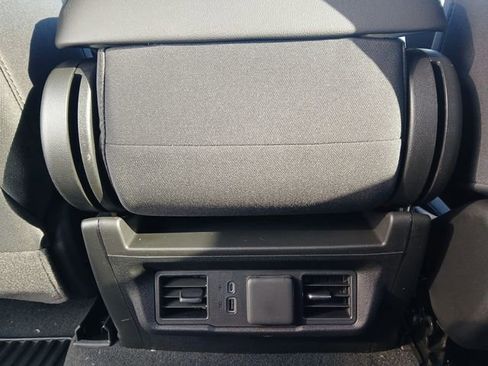 New 2026 GMC Sierra 1500 SLE w/ Preferred Package AWD/4WD image 28