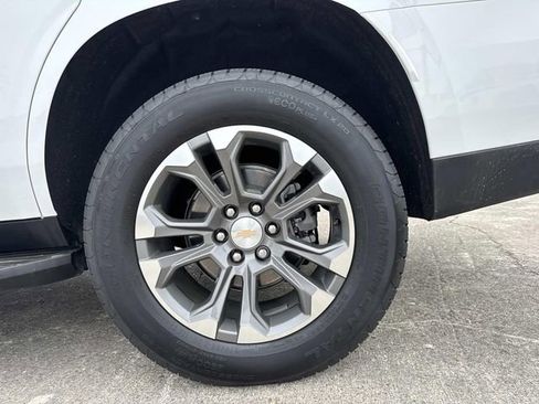 New 2026 Chevrolet Tahoe LS w/ LPO, Dark Essentials Package RWD image 17